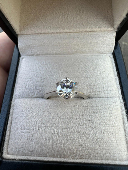 Anillo de Compromiso 2 CT Moissanite en Oro solido (Blanco ó Amarillo) de 14 Kilates